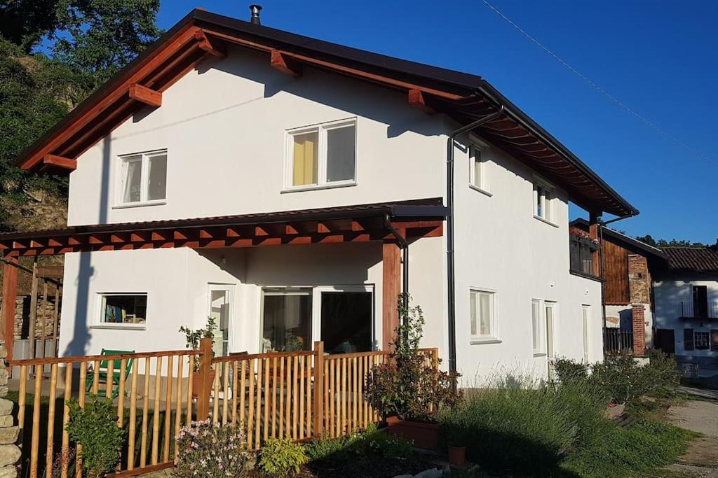 Casa Vacanza Mattirolo - Castagneto Po 外观 照片